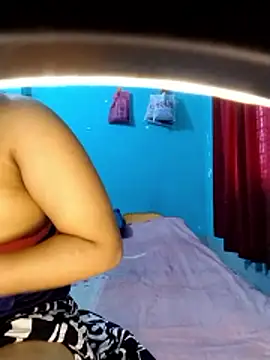 priya2098 online show from February 25, 5:18 am