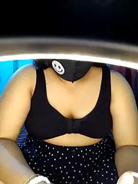 priya2098 online show from April 20, 6:42 pm