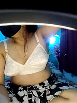 priya2098 online show from July 7, 6:55 pm