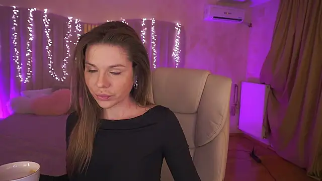 KissableKira online show from March 7, 3:35 am