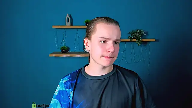 leo void online show from December 16, 8:02 pm