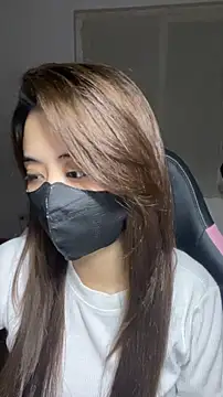 Lunamoon68 online show from April 7, 7:04 pm