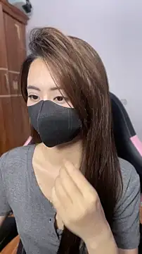 Lunamoon68 online show from April 30, 11:50 am