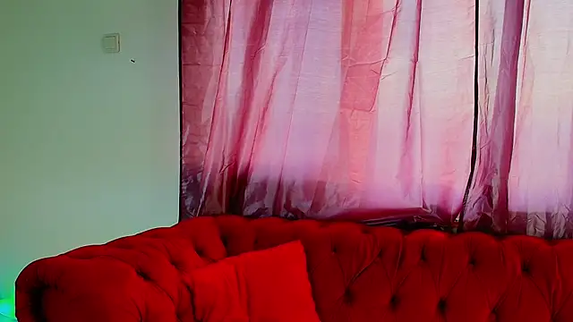 Cougar Milff online show from December 16, 1:37 pm