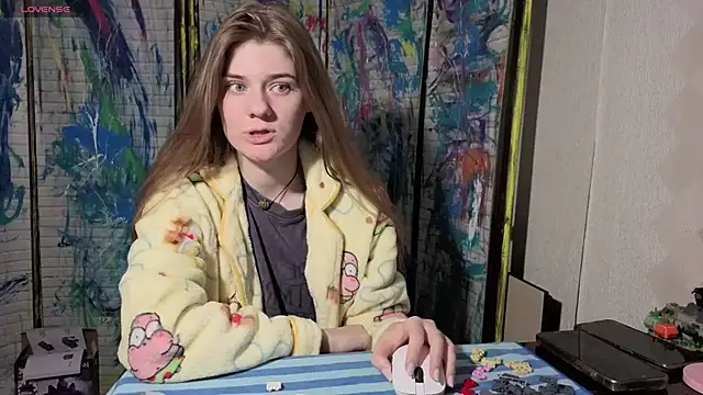Adell Love online show from June 2, 5:02 pm