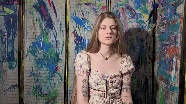 Adell Love online show from April 18, 5:04 pm