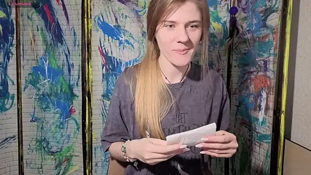 Adell Love online show from April 21, 2:56 pm