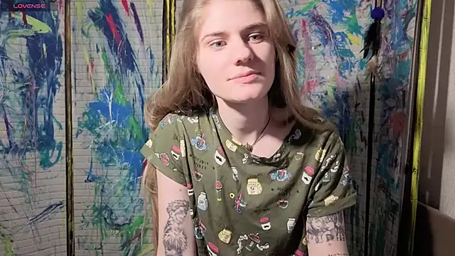 Adell Love online show from April 16, 6:30 pm