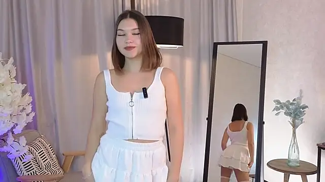 SiaVarela online show from December 4, 12:04 pm