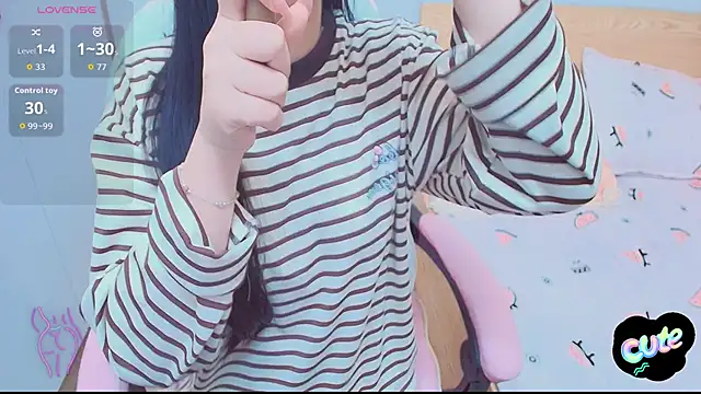 Snapshot of Jii-Soo chatting on November 29, 1:50 am Jii-Soo online show from November 29, 1:50 am