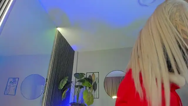 Snapshot of obscenexxx chatting on December 3, 5:41 am obscenexxx online show from December 3, 5:41 am