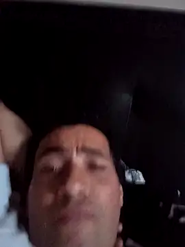 Snapshot of zeusdiosd chatting on December 17, 10:48 pm zeusdiosd online show from December 17, 10:48 pm