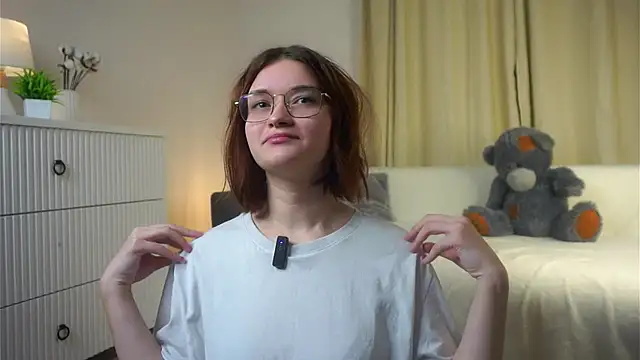 Snapshot of TemekaCritcher chatting on December 2, 11:34 am TemekaCritcher online show from December 2, 11:34 am