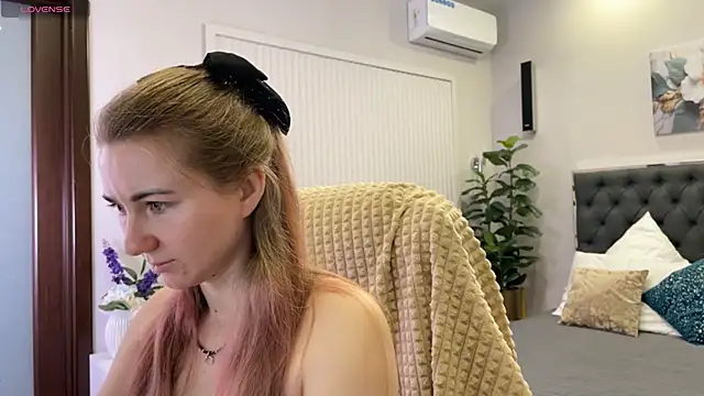 SofiAngela online show from December 5, 1:16 am