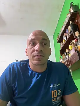 Snapshot of Russo41rj chatting on November 28, 3:50 am Russo41rj online show from November 28, 3:50 am