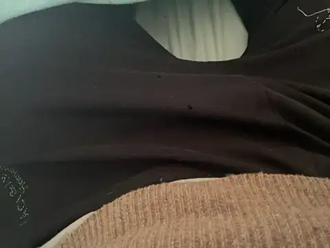 Snapshot of erdestruttor18 chatting on February 7, 8:33 am erdestruttor18 online show from February 7, 8:33 am