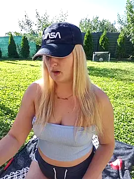 dixielarys online show from June 18, 5:50 am