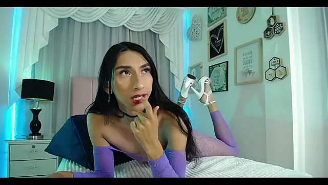 IsabelleDaza online show from February 21, 12:07 pm