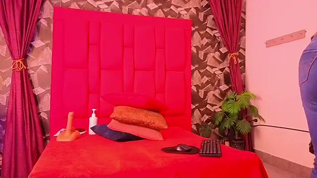 marla daze online show from April 4, 11:39 am