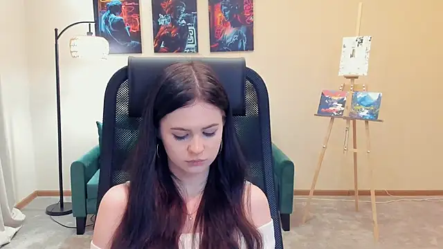 EvieWycoff online show from November 27, 11:43 am