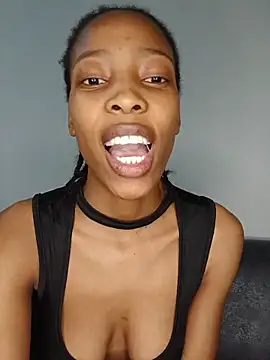 MsParisSmith online show from November 28, 11:27 pm