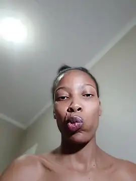 MsParisSmith online show from June 28, 7:31 pm
