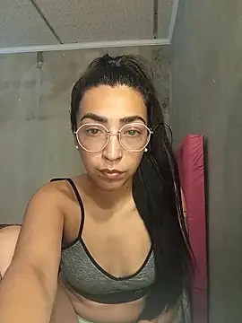 Yani-14 online show from December 4, 5:56 pm