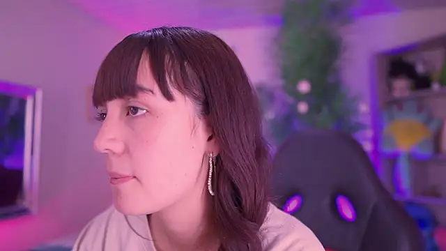 dakotaa 01 online show from January 16, 3:49 pm