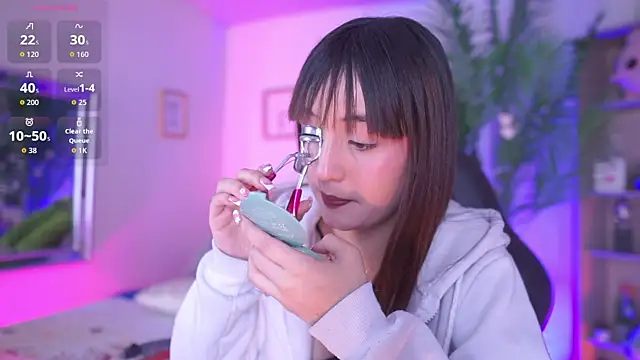 dakotaa 01 online show from March 28, 2:29 pm