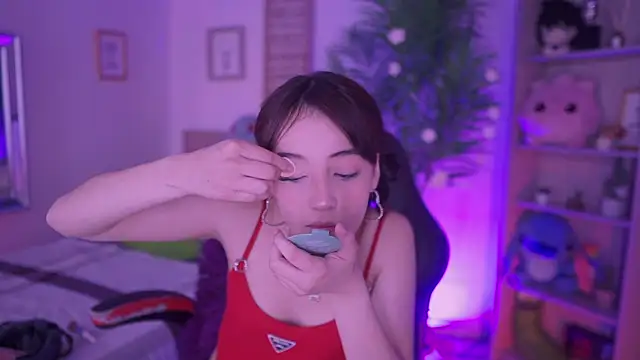 Snapshot of dakotaa_01 chatting on December 4, 3:00 pm dakotaa 01 online show from December 4, 3:00 pm