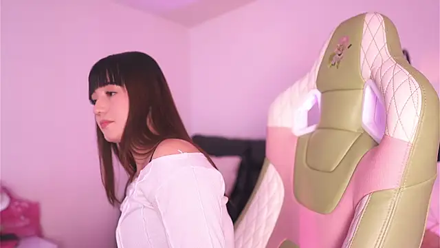 dakotaa 01 online show from June 23, 3:54 pm