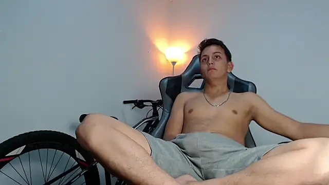 Bagels  online show from January 10, 8:15 pm