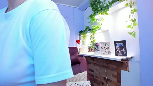 lourenfox online show from November 28, 12:27 pm