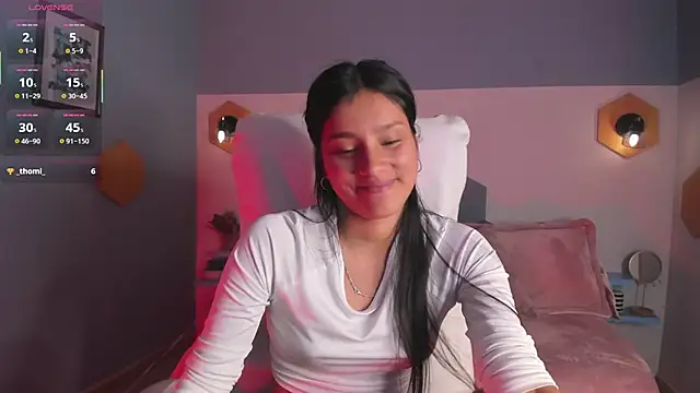 Kari Kaory online show from April 22, 8:15 pm