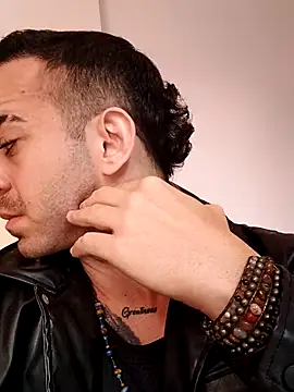 Snapshot of hazarcannn chatting on November 30, 10:16 am hazarcannn online show from November 30, 10:16 am