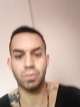 Snapshot of hazarcannn chatting on November 28, 1:33 pm hazarcannn online show from November 28, 1:33 pm