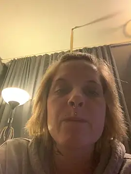 Snapshot of Tiffy90 chatting on December 16, 9:30 pm Tiffy90 online show from December 16, 9:30 pm