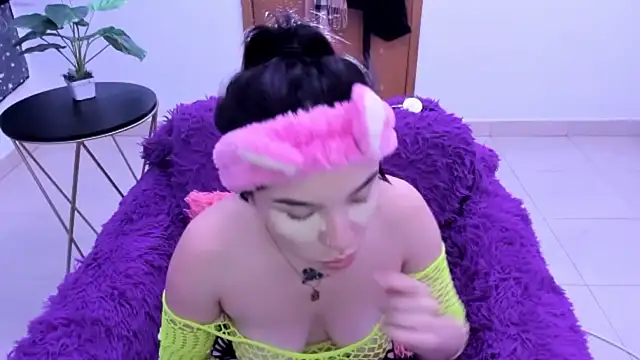 Honney 19 online show from December 16, 10:30 am