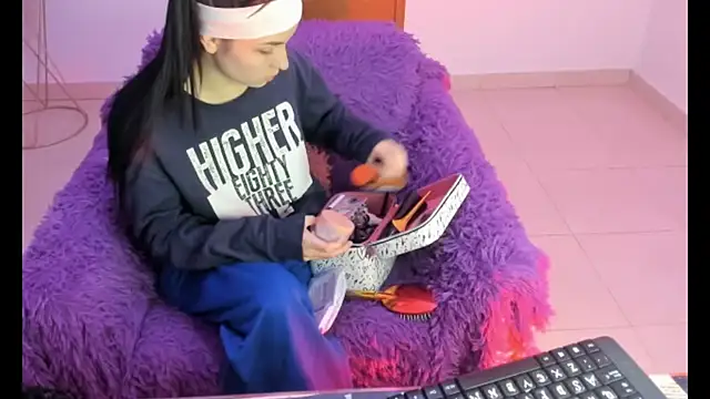 Honney 19 online show from January 7, 10:53 am