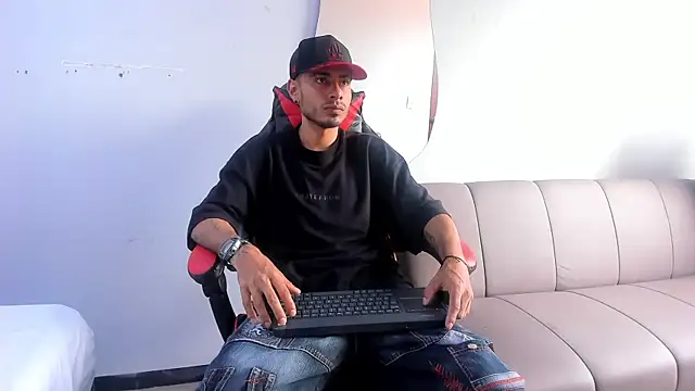 MatthewCullen online show from December 19, 5:48 pm