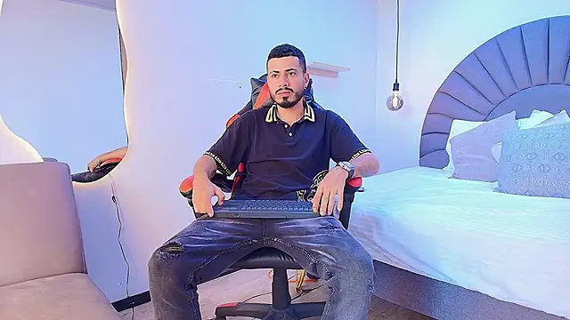 MatthewCullen online show from March 2, 8:38 pm