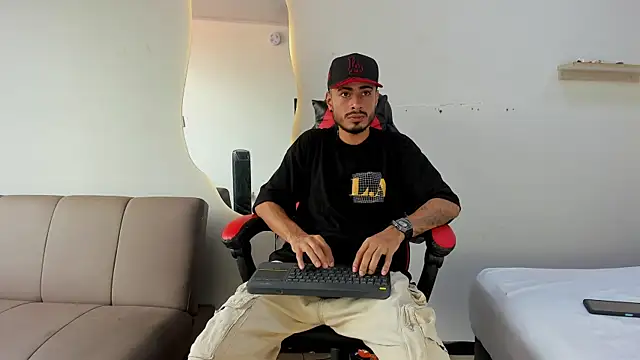 MatthewCullen online show from January 18, 8:12 pm