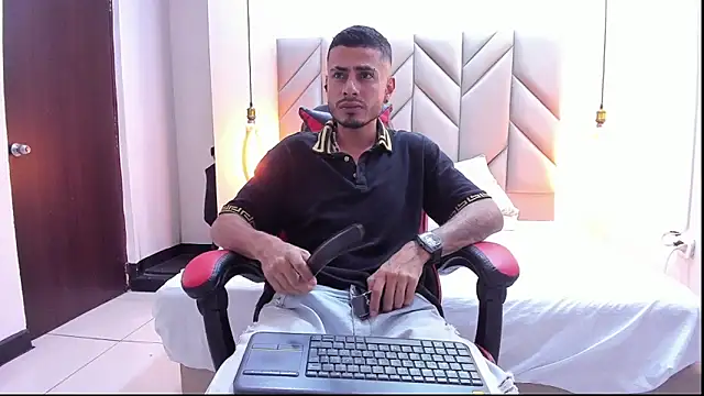 MatthewCullen online show from January 8, 10:16 pm