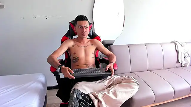 MatthewCullen online show from December 3, 7:24 pm