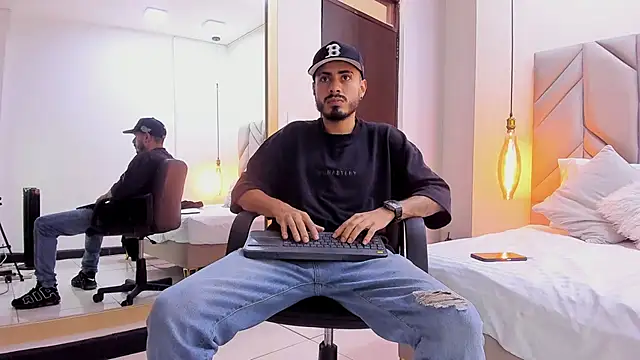 MatthewCullen online show from February 25, 6:41 pm