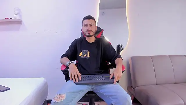 MatthewCullen online show from January 31, 9:24 pm