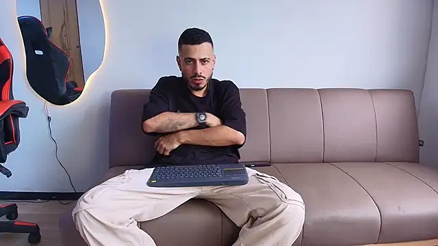 MatthewCullen online show from February 12, 8:19 pm