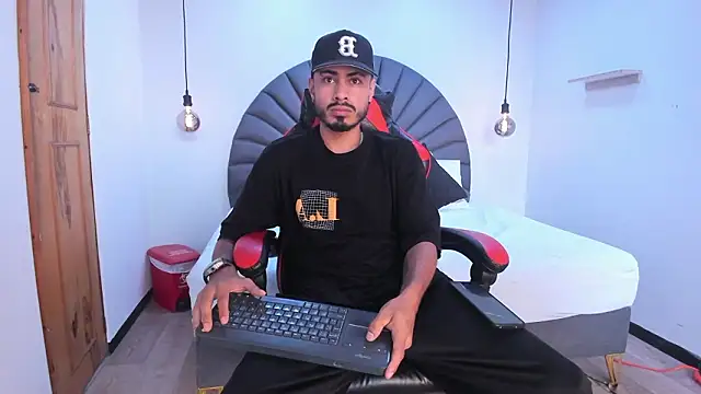 MatthewCullen online show from February 20, 9:28 pm