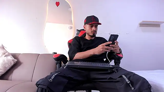 MatthewCullen online show from March 15, 9:00 pm