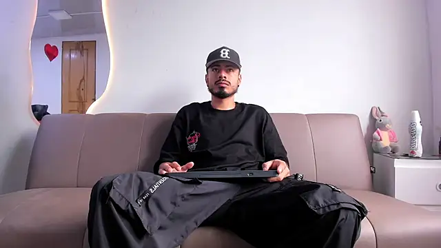 MatthewCullen online show from March 23, 8:41 pm